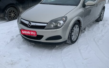 Opel Astra H, 2010 год, 700 000 рублей, 1 фотография