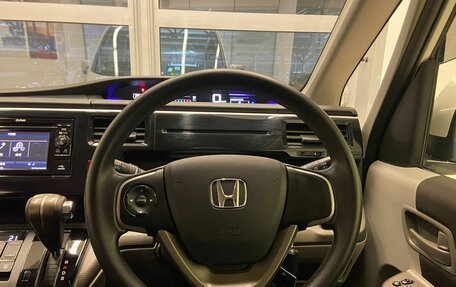 Honda Stepwgn IV, 2017 год, 2 220 000 рублей, 11 фотография