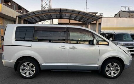 Mitsubishi Delica D:5 I, 2019 год, 2 410 000 рублей, 4 фотография