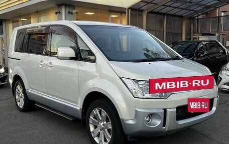 Mitsubishi Delica D:5 I, 2019 год, 2 410 000 рублей, 3 фотография