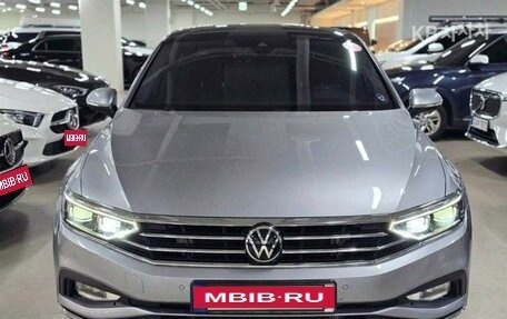 Volkswagen Passat B8 рестайлинг, 2021 год, 2 990 000 рублей, 1 фотография