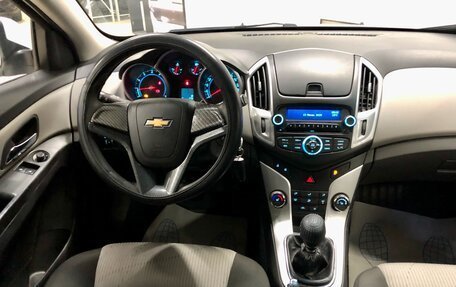 Chevrolet Cruze II, 2014 год, 790 000 рублей, 9 фотография