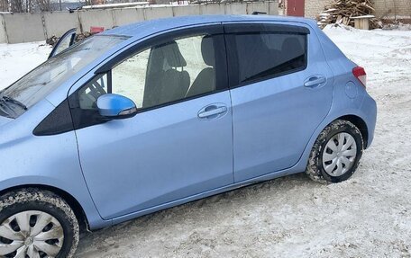 Toyota Vitz, 2013 год, 869 000 рублей, 3 фотография