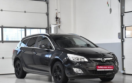 Opel Astra J, 2011 год, 750 000 рублей, 1 фотография