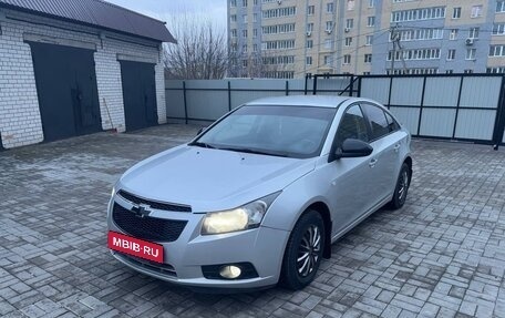 Chevrolet Cruze II, 2011 год, 810 000 рублей, 1 фотография