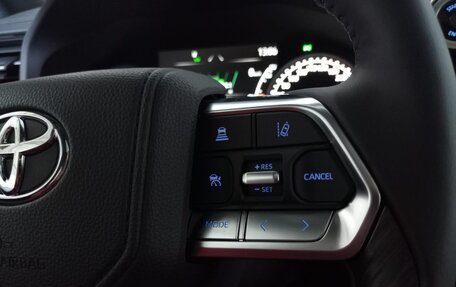 Toyota Land Cruiser, 2024 год, 15 000 000 рублей, 27 фотография