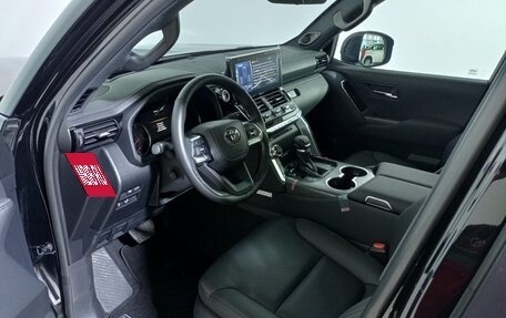 Toyota Land Cruiser, 2024 год, 15 000 000 рублей, 26 фотография