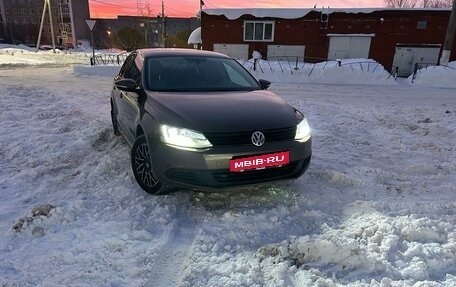 Volkswagen Jetta VI, 2013 год, 1 400 000 рублей, 5 фотография