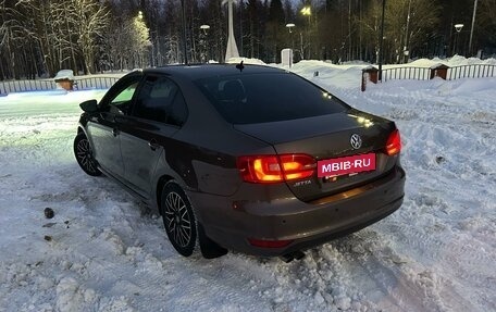 Volkswagen Jetta VI, 2013 год, 1 400 000 рублей, 6 фотография