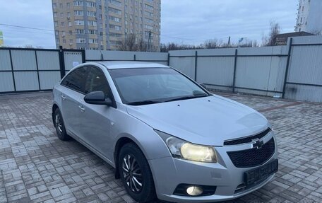 Chevrolet Cruze II, 2011 год, 810 000 рублей, 3 фотография