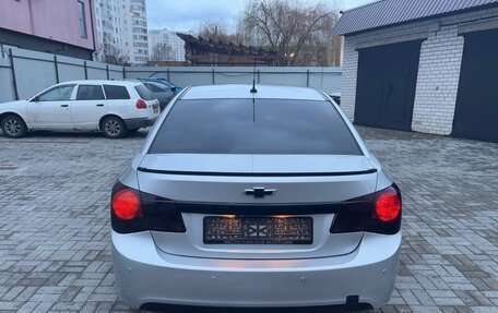 Chevrolet Cruze II, 2011 год, 810 000 рублей, 4 фотография