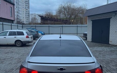 Chevrolet Cruze II, 2011 год, 810 000 рублей, 5 фотография