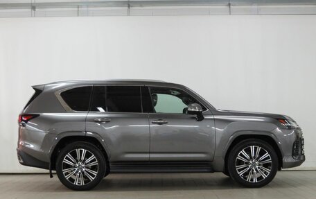 Lexus LX, 2024 год, 24 700 000 рублей, 4 фотография