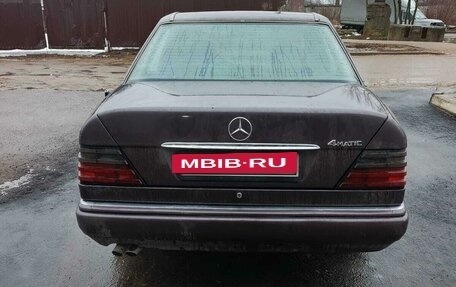 Mercedes-Benz E-Класс, 1994 год, 470 000 рублей, 3 фотография