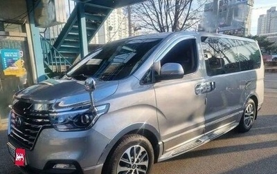 Hyundai Grand Starex Grand Starex I рестайлинг 2, 2021 год, 2 600 000 рублей, 1 фотография