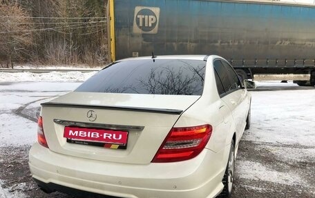 Mercedes-Benz C-Класс, 2011 год, 1 950 000 рублей, 2 фотография