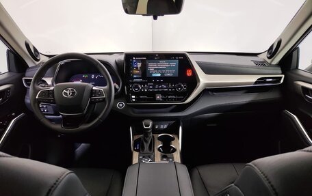 Toyota Highlander, 2024 год, 8 199 000 рублей, 13 фотография