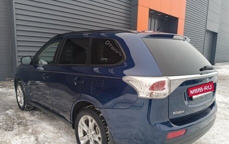 Mitsubishi Outlander III рестайлинг 3, 2013 год, 1 340 000 рублей, 7 фотография