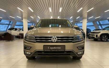 Volkswagen Tiguan II, 2018 год, 2 465 000 рублей, 3 фотография