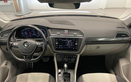 Volkswagen Tiguan II, 2018 год, 2 465 000 рублей, 8 фотография