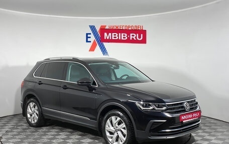 Volkswagen Tiguan II, 2021 год, 2 999 000 рублей, 2 фотография