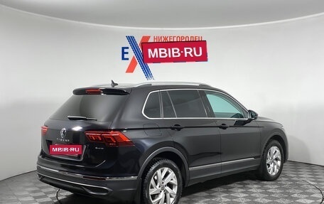 Volkswagen Tiguan II, 2021 год, 2 999 000 рублей, 4 фотография