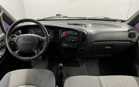 Hyundai H-1 II рестайлинг, 2005 год, 699 000 рублей, 9 фотография