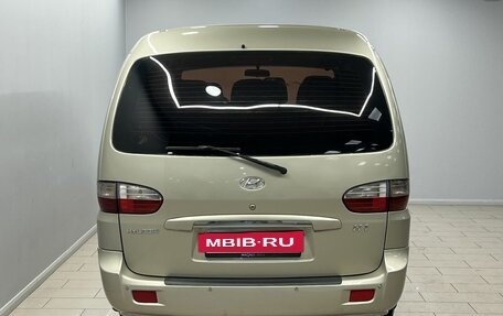 Hyundai H-1 II рестайлинг, 2005 год, 699 000 рублей, 3 фотография