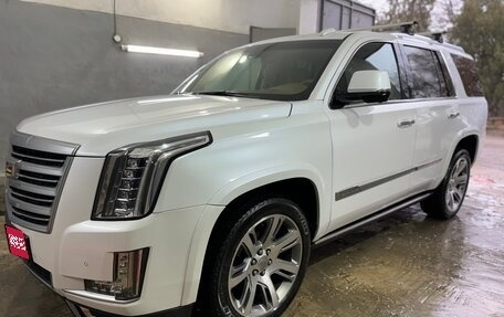 Cadillac Escalade IV, 2016 год, 4 750 000 рублей, 1 фотография