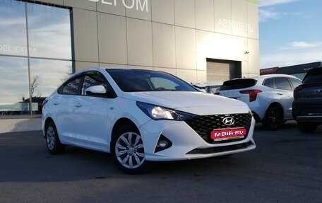 Hyundai Solaris II рестайлинг, 2021 год, 1 555 000 рублей, 1 фотография