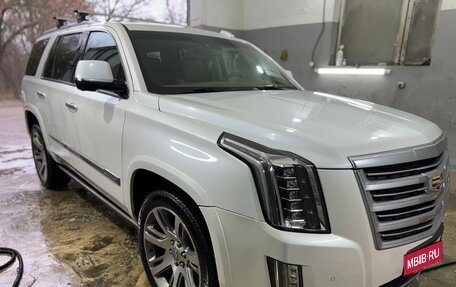 Cadillac Escalade IV, 2016 год, 4 750 000 рублей, 2 фотография