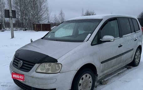 Volkswagen Touran III, 2003 год, 550 000 рублей, 5 фотография