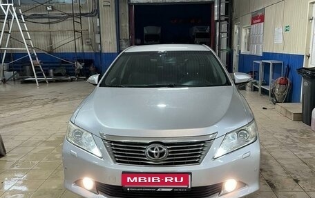 Toyota Camry, 2011 год, 1 700 000 рублей, 2 фотография