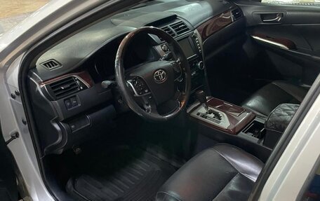 Toyota Camry, 2011 год, 1 700 000 рублей, 8 фотография