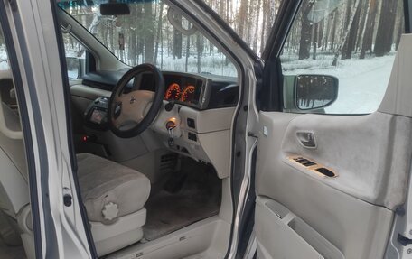 Nissan Elgrand III, 2002 год, 1 480 000 рублей, 27 фотография