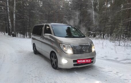 Nissan Elgrand III, 2002 год, 1 480 000 рублей, 22 фотография