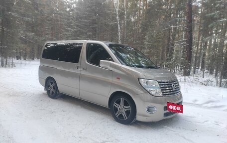 Nissan Elgrand III, 2002 год, 1 480 000 рублей, 23 фотография