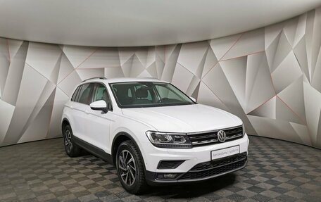 Volkswagen Tiguan II, 2018 год, 2 355 000 рублей, 3 фотография