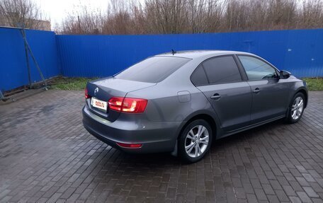 Volkswagen Jetta VI, 2011 год, 1 230 000 рублей, 15 фотография