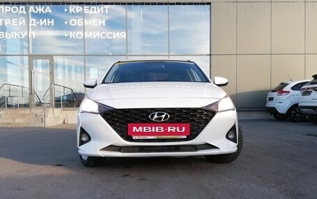 Hyundai Solaris II рестайлинг, 2021 год, 1 555 000 рублей, 3 фотография