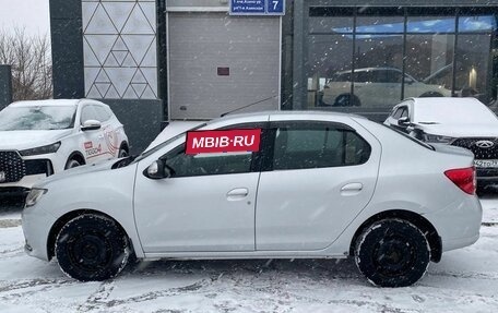 Renault Logan II, 2017 год, 930 000 рублей, 2 фотография