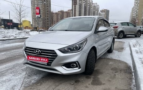 Hyundai Solaris II рестайлинг, 2017 год, 1 410 000 рублей, 1 фотография