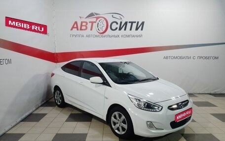 Hyundai Solaris II рестайлинг, 2013 год, 860 000 рублей, 1 фотография