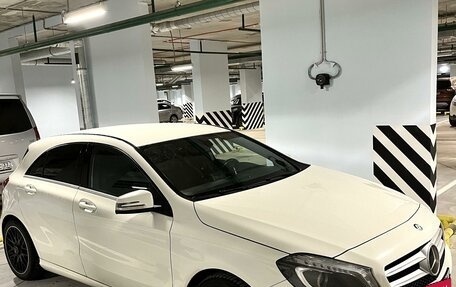 Mercedes-Benz A-Класс, 2015 год, 1 599 000 рублей, 4 фотография