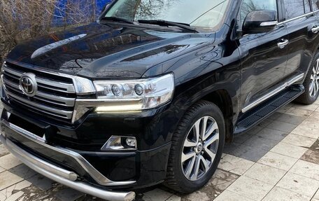 Toyota Land Cruiser 200, 2016 год, 5 500 000 рублей, 2 фотография