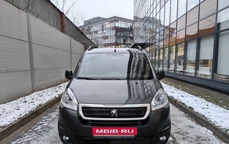 Peugeot Partner II рестайлинг 2, 2022 год, 2 490 000 рублей, 2 фотография