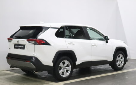 Toyota RAV4, 2020 год, 2 935 000 рублей, 4 фотография