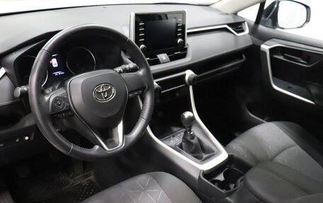 Toyota RAV4, 2020 год, 2 935 000 рублей, 7 фотография