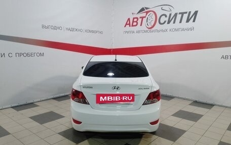 Hyundai Solaris II рестайлинг, 2013 год, 860 000 рублей, 6 фотография