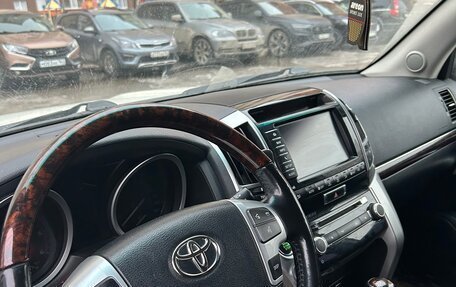 Toyota Land Cruiser 200, 2013 год, 4 000 000 рублей, 8 фотография